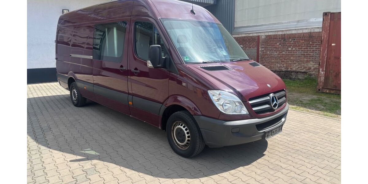 Mercedes-Benz Sprinter 321.002 km 12.900 &euro; Frankfurt am Main 60388