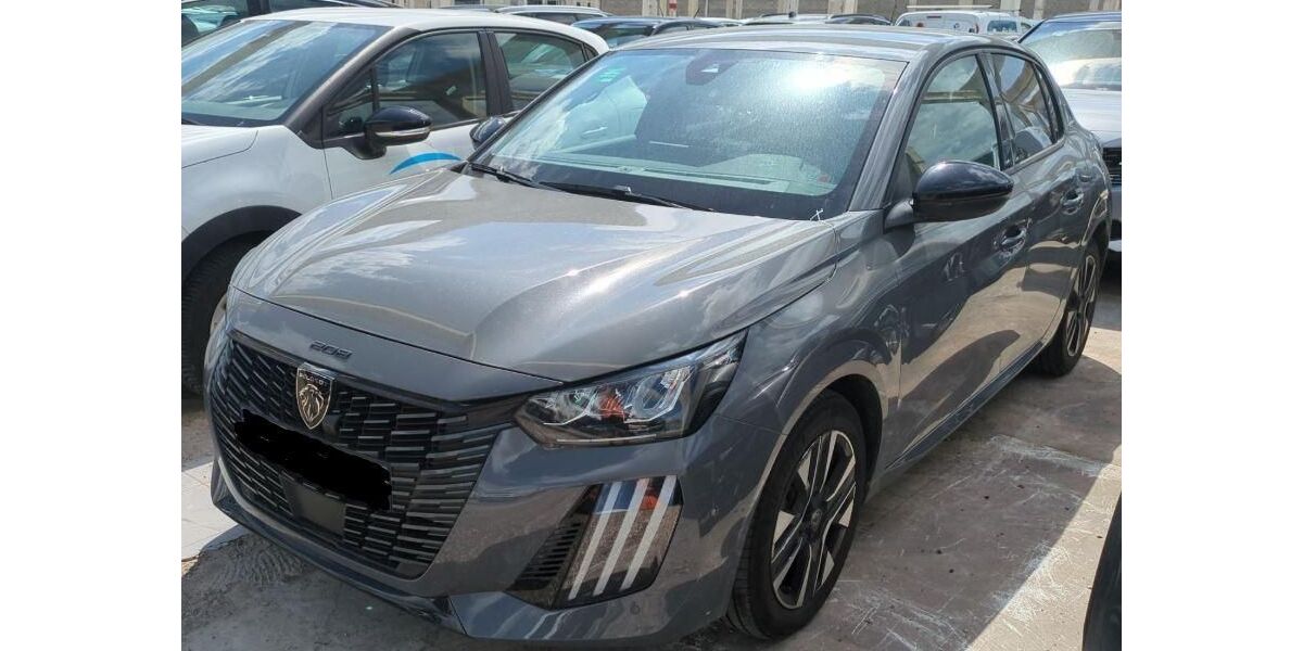 Peugeot 208 13.504 km 15.780 &euro; Rüsselsheim 65428