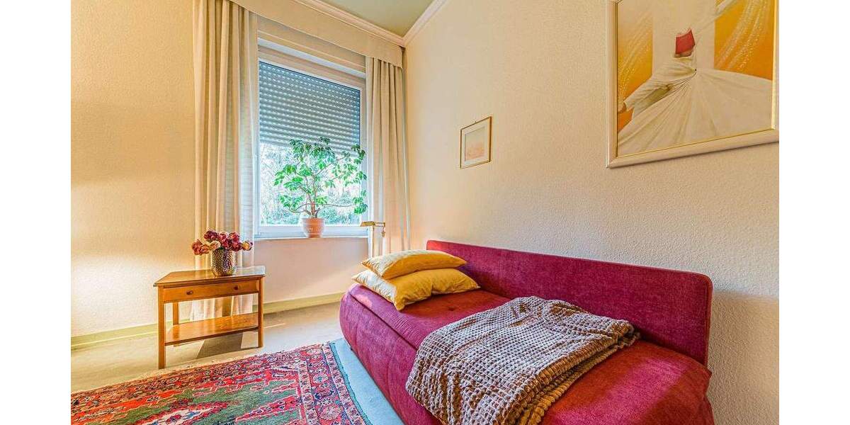 Etagenwohnung Frankfurt am Main Niederursel - 3 Zimmer, 120 m&sup2;, 1.700&euro; | Angebot:25768511