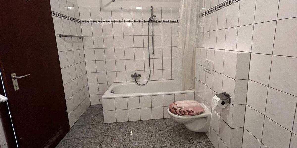 TOP-LAGE: Gepflegtes Reihenhaus mit vielen Extras! 5 zimmer