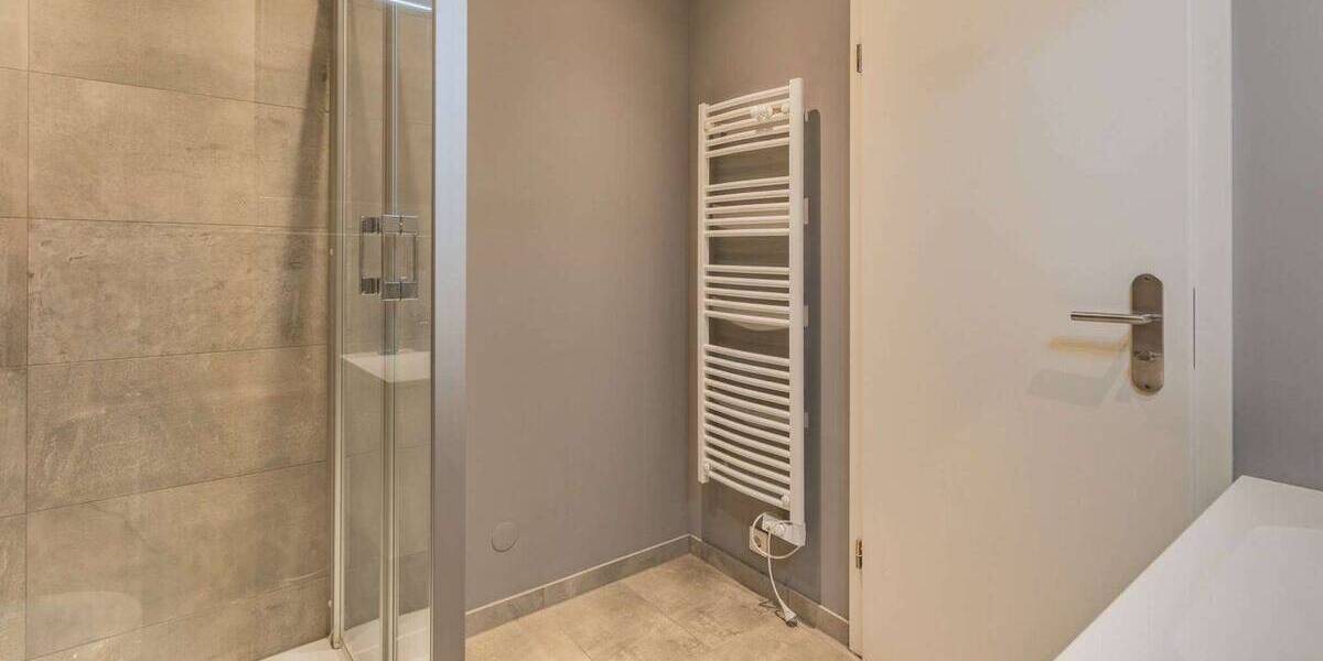 Etagenwohnung Frankfurt am Main Bahnhofsviertel - 2 Zimmer, 55 m&sup2;, 1.695&euro; | Angebot:26154035