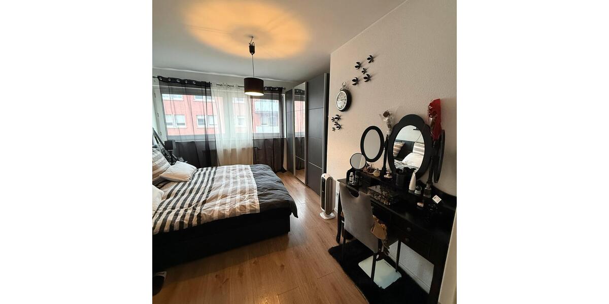 Etagenwohnung Offenbach am Main Hafen - 2 Zimmer, 69 m&sup2;, 1.010&euro; | Angebot:25732697