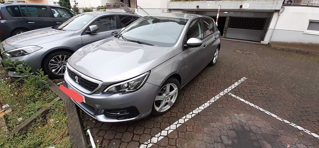 Peugeot 308 41.963 km 11.900 € Frankfurt am Main 60320