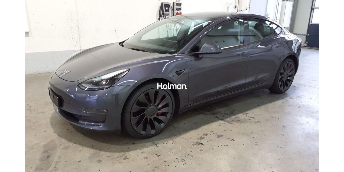 Tesla Model 3 40.302 km 31.986 &euro; Eschborn 65760