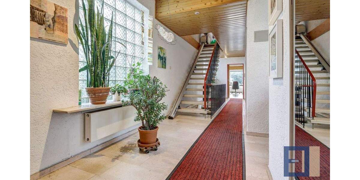 Einfamilienhaus Bischofsheim - 9 Zimmer, 215 m&sup2;, 529.950&euro; | Angebot:25691148