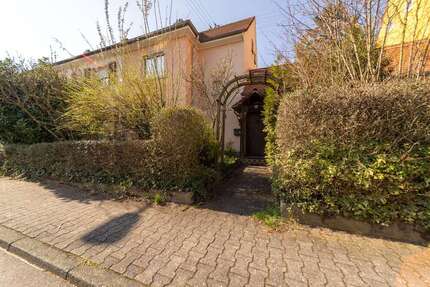 Haus Frankfurt am Main Sindlingen - 5 Zimmer, 112 m&sup2;, 479.000&euro; | Angebot:26971914
