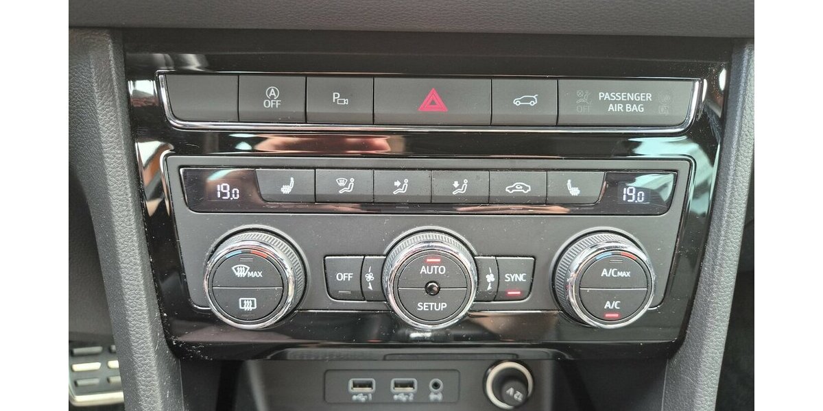 Seat Ateca FR, 360° Kamera, ACC, Navi, Carplay 74.850 km 19.490 &euro; Rodgau 63110