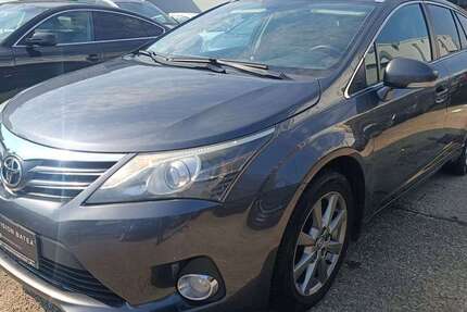 Toyota Avensis 235.000 km 5.000 &euro; Maintal 63477