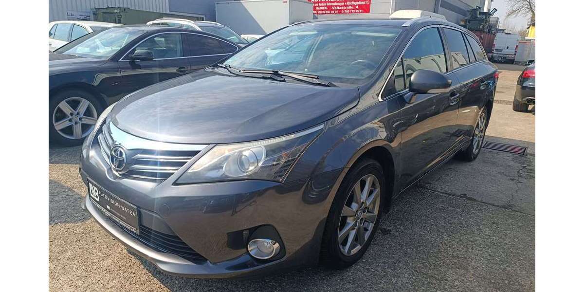 Toyota Avensis 235.000 km 5.000 &euro; Maintal 63477