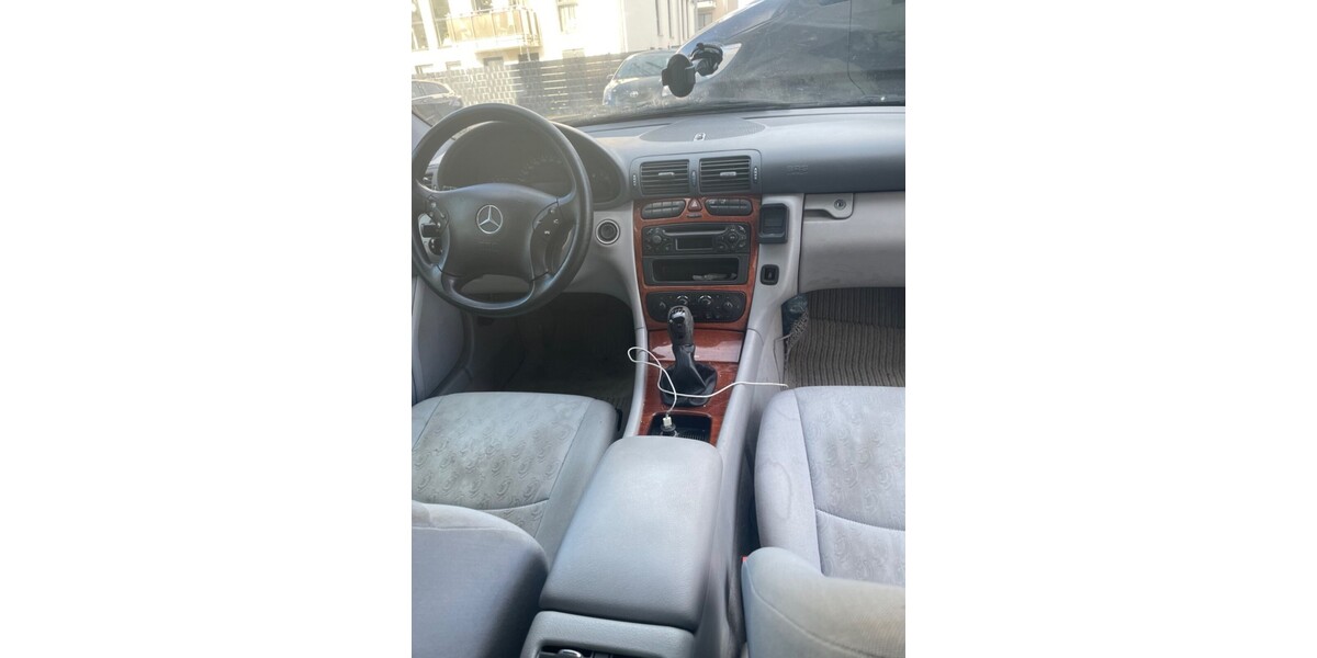 Mercedes-Benz C 180 254.000 km 1.800 &euro; Kelsterbach 65451