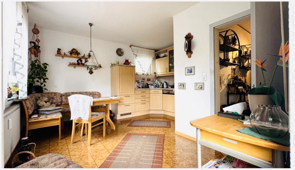 Helle 3 bis 4 Zimmer Wohnung in Top Lage 3 zimmer