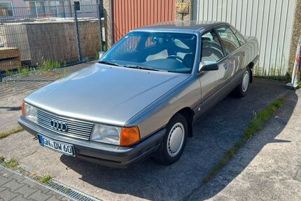 Audi 100