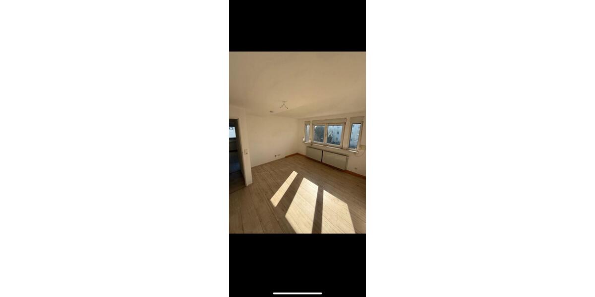 4 Zimmer Wohnung • ab sofort • zentral 4 zimmer
