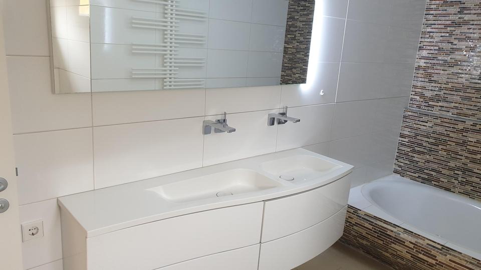 Luxuriöse Penthousewohnung mit Gewerberaum in Heusenstamm am Waldrand und Waldsee 4.5 zimmer