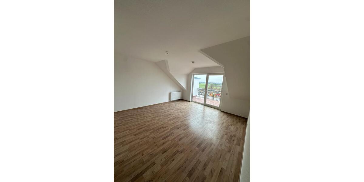 Dachgeschoßwohnung Rüsselsheim am Main - 2 Zimmer, 69 m&sup2;, 1.220&euro; | Angebot:25512349