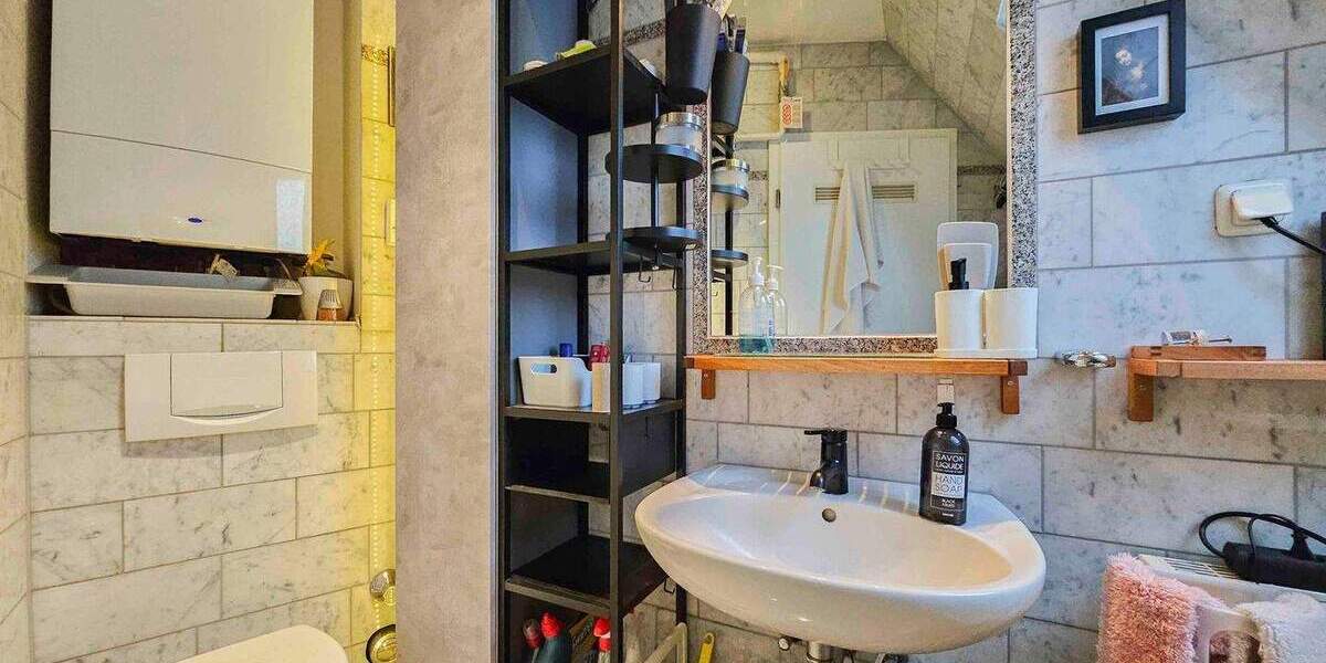 Exklusiver Maisonette-Lifestyle mitten in Bornheim mit eigener Garage & Stellplatz 3 zimmer