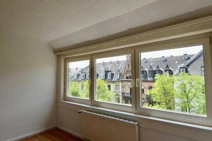 Wohnung Frankfurt am Main Ginnheim - 3 Zimmer, 80 m&sup2;, 1.300&euro; | Angebot:26443581