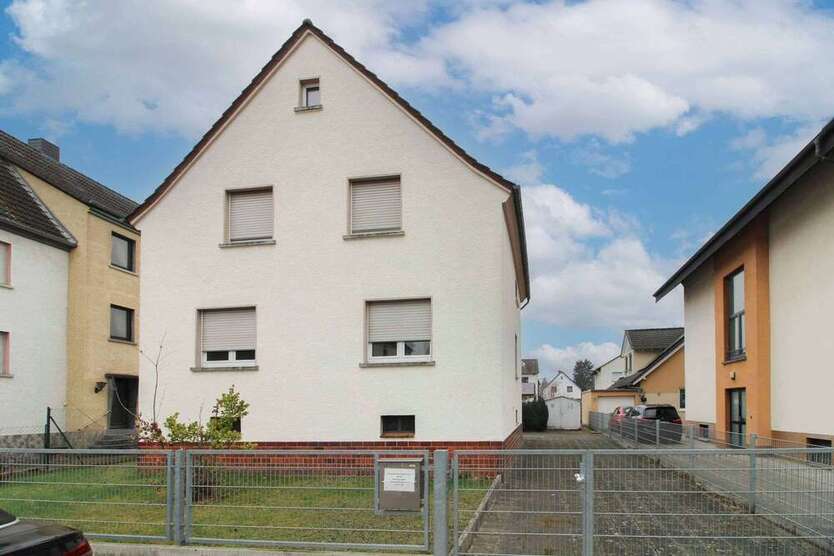 Haus zum Kaufen in Obertshausen 519.000 € 106.19 m²