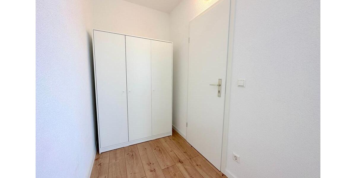 Zimmer frei in 3er-WG mit Balkon – Luthmerstraße 53, Frankfurt am Main 1 zimmer
