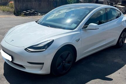 Tesla Model 3 106.000 km 21.490 &euro; Alzenau 63755