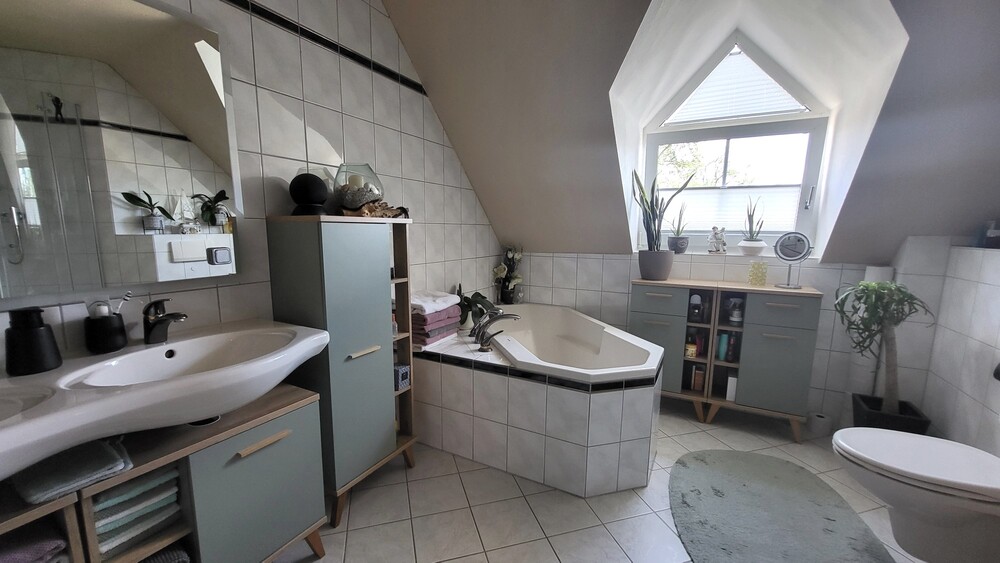 moderne DHH mit Einliegerwohnung im 