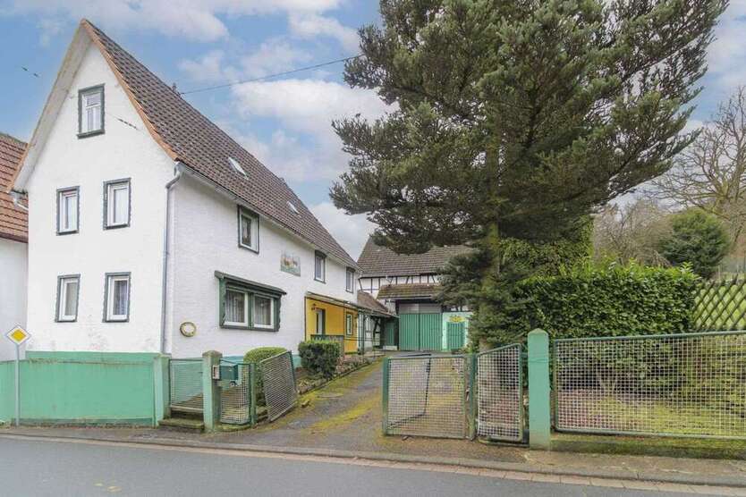 Haus zum Kaufen in Weilrod 219.000 € 98.22 m²