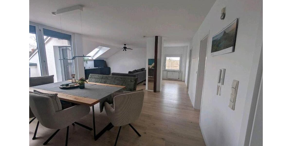 Dachgeschoßwohnung Friedberg (Hessen) - 3 Zimmer, 91 m&sup2;, 305.000&euro; | Angebot:27062187