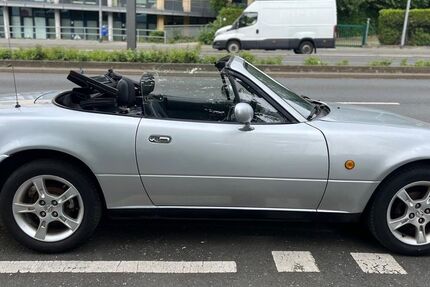 Mazda MX-5 270.150 km 4.950 &euro; Frankfurt 60487