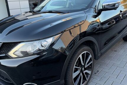 Nissan Qashqai 55.710 km 11.900 &euro; FRANKFURT AM MAIN 60488