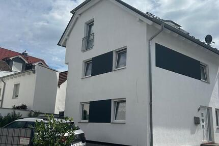 Haus Rödermark - 5 Zimmer, 133 m&sup2;, 1.900&euro; | Angebot:26444369