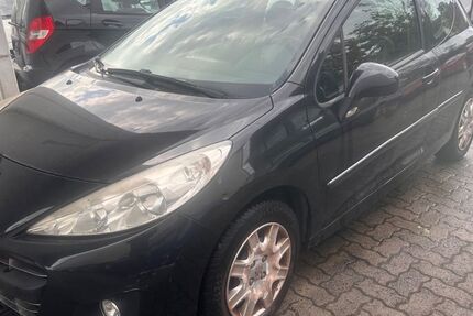 Peugeot 207 148.000 km 2.690 &euro; Hanau 63452
