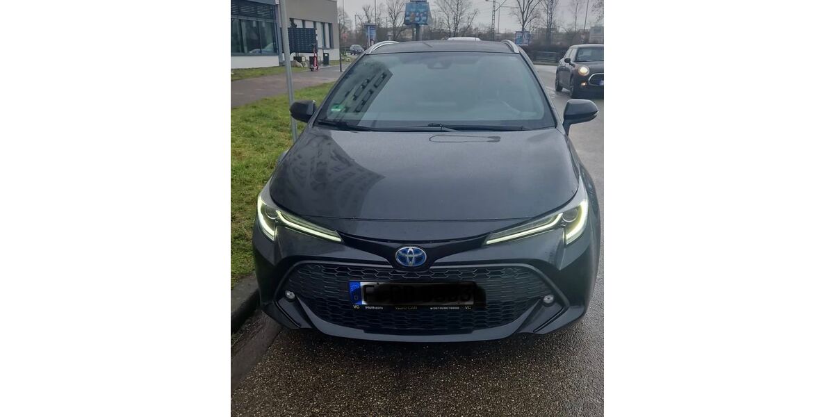 Toyota Corolla 305.000 km 12.500 &euro; Frankfurt am Main 60386