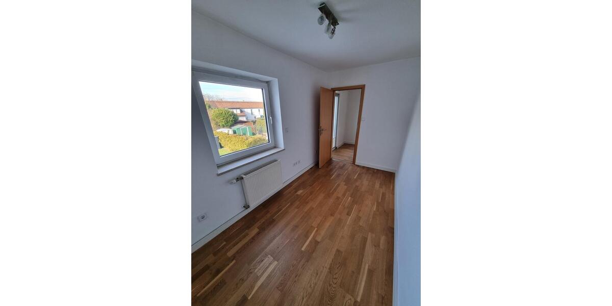 Reihenhaus Frankfurt am Main Eschersheim - 3 Zimmer, 59 m&sup2;, 1.050&euro; | Angebot:24940616