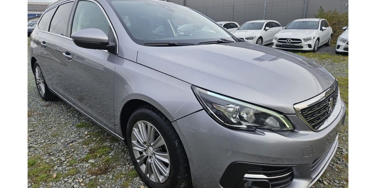 Peugeot 308 185.000 km 8.211 &euro; Kelkheim 65779
