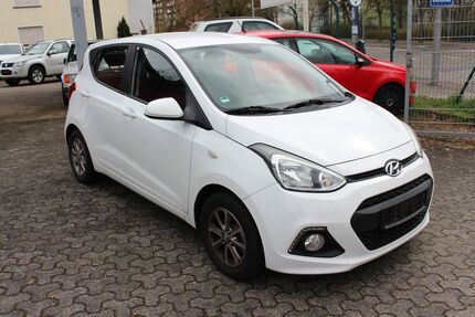 Hyundai i10 25.400 km 9.999 &euro; Hanau 63452