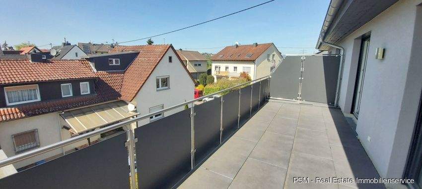 *Gehobenes und modernes Niedrigenergie Reiheneckhaus mit Terrasse und Garten in bevorzugter Lage* 6 zimmer