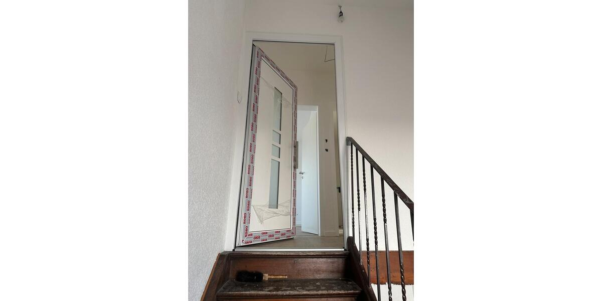 Dachgeschoßwohnung Flörsheim am Main - 2 Zimmer, 65 m&sup2;, 1.200&euro; | Angebot:25379370