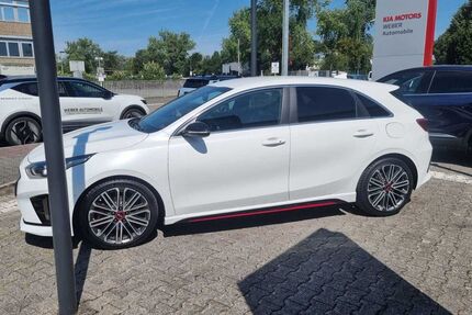 Kia ceed / Ceed 54.267 km 19.970 € Hanau 63452