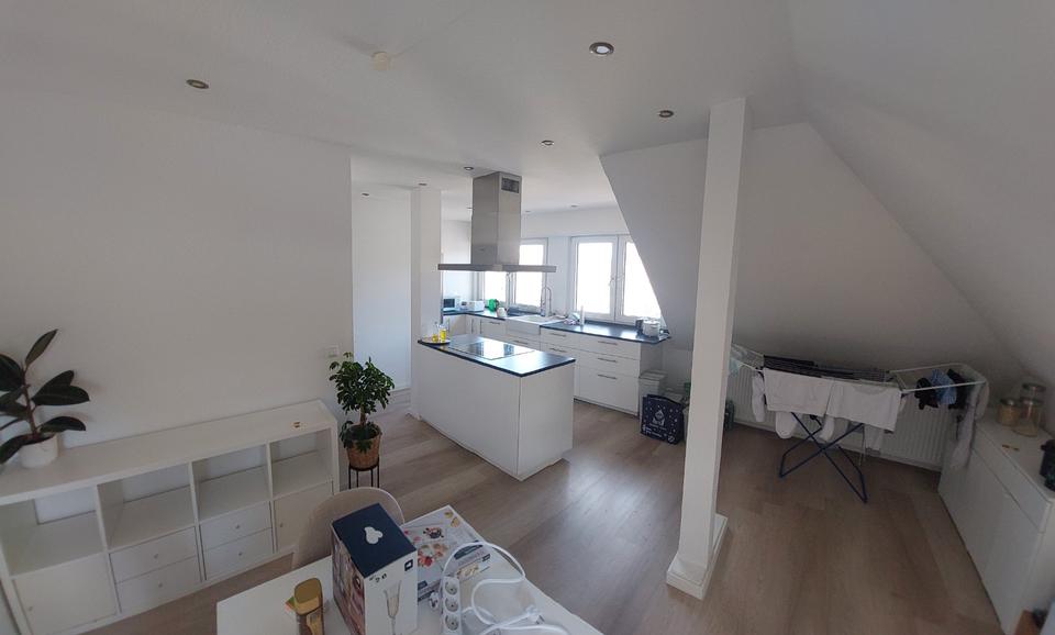 Dachgeschoßwohnung Frankfurt am Main Schwanheim - 2.5 Zimmer, 73 m&sup2;, 925&euro; | Angebot:26052018