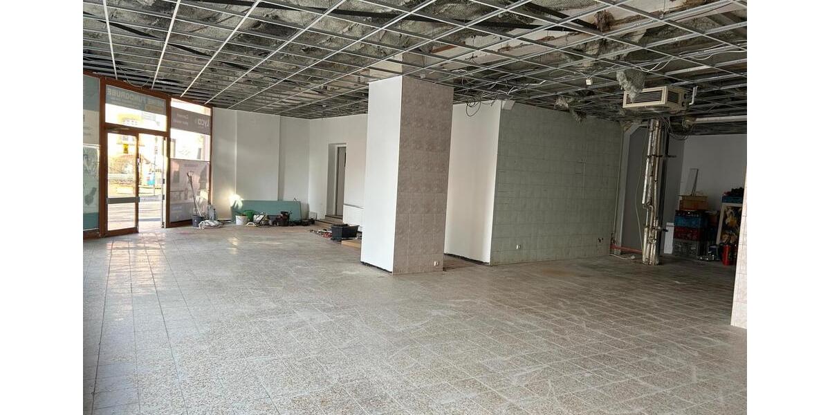 Große Gewerbefläche in Großauheim zu vermieten ab sofort zimmer