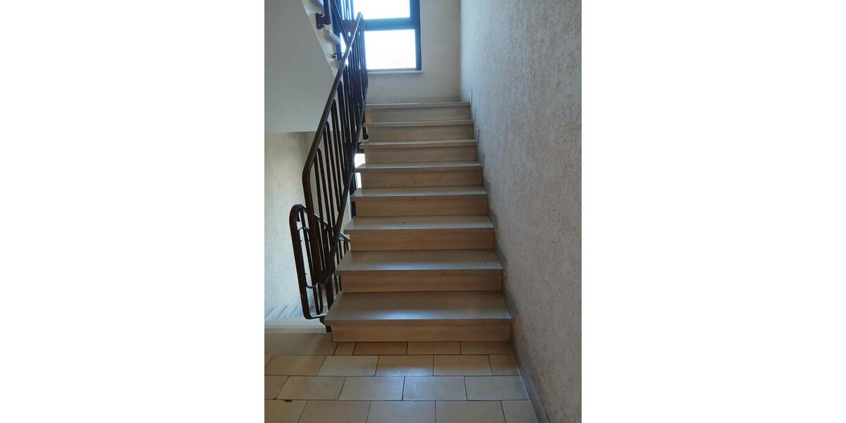 Etagenwohnung Frankfurt am Main Eschersheim - 3 Zimmer, 83 m&sup2;, 1.000&euro; | Angebot:25501525