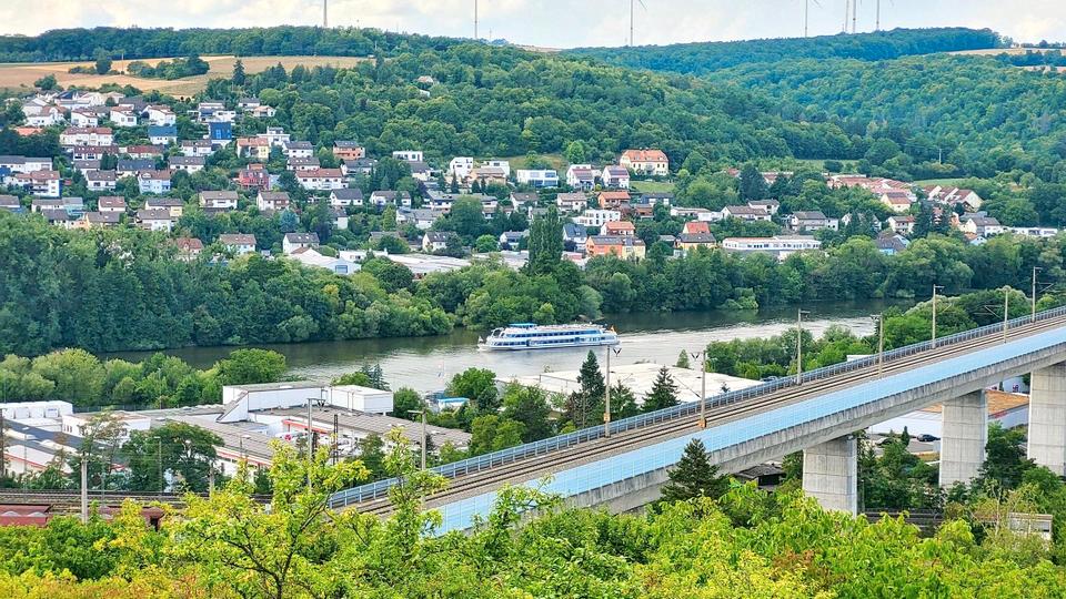 Von Privat 2-Zimmer-Wohnung mit großer Süd Dachterasse 2 zimmer