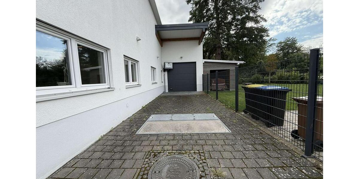 Ihr eigener TÜV-Stützpunkt – voll ausgestattet, sofort startklar in Top-Lage! zimmer