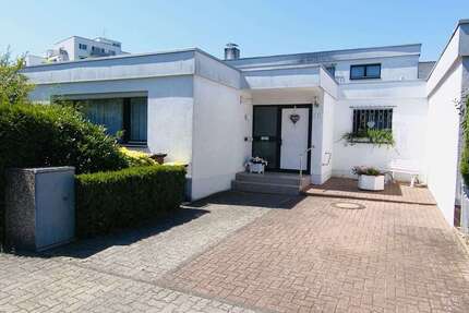 Haus zum Kaufen in Hanau 680.000 € 168 m² 6 zimmer