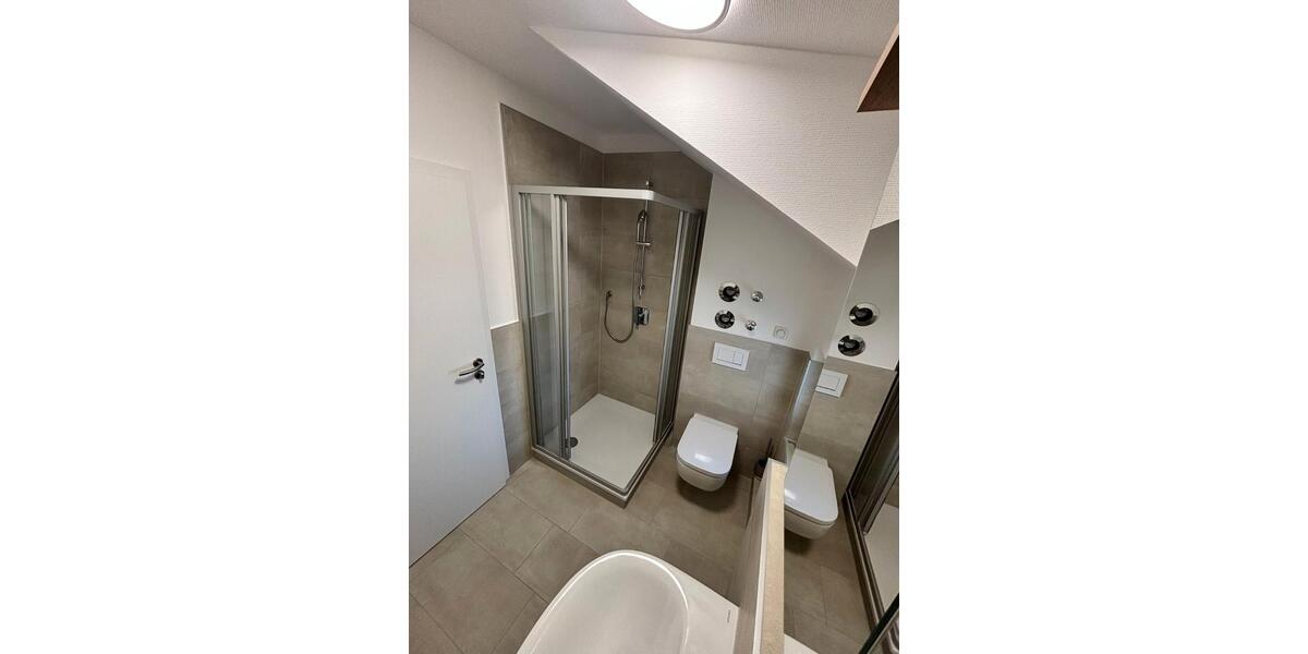 Dachgeschoßwohnung Karben - 2 Zimmer, 80 m&sup2;, 979&euro; | Angebot:26400052
