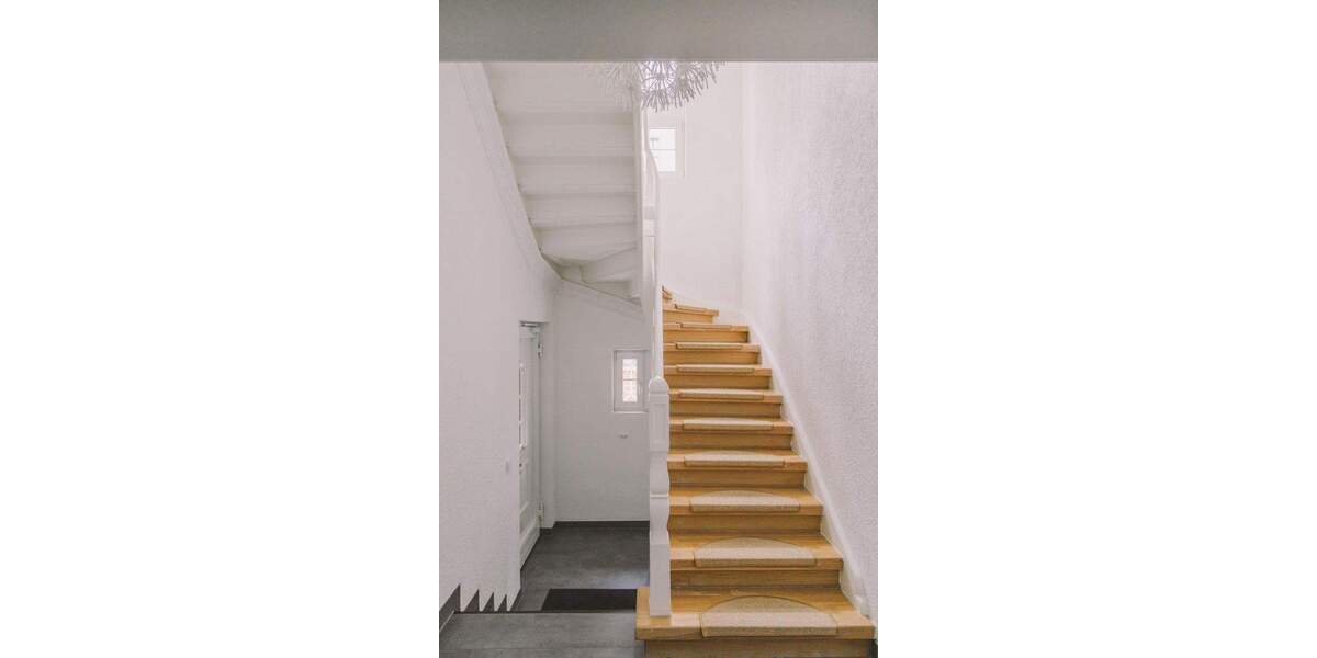 Etagenwohnung Hanau - 4 Zimmer, 140 m&sup2;, 1.800&euro; | Angebot:25751268