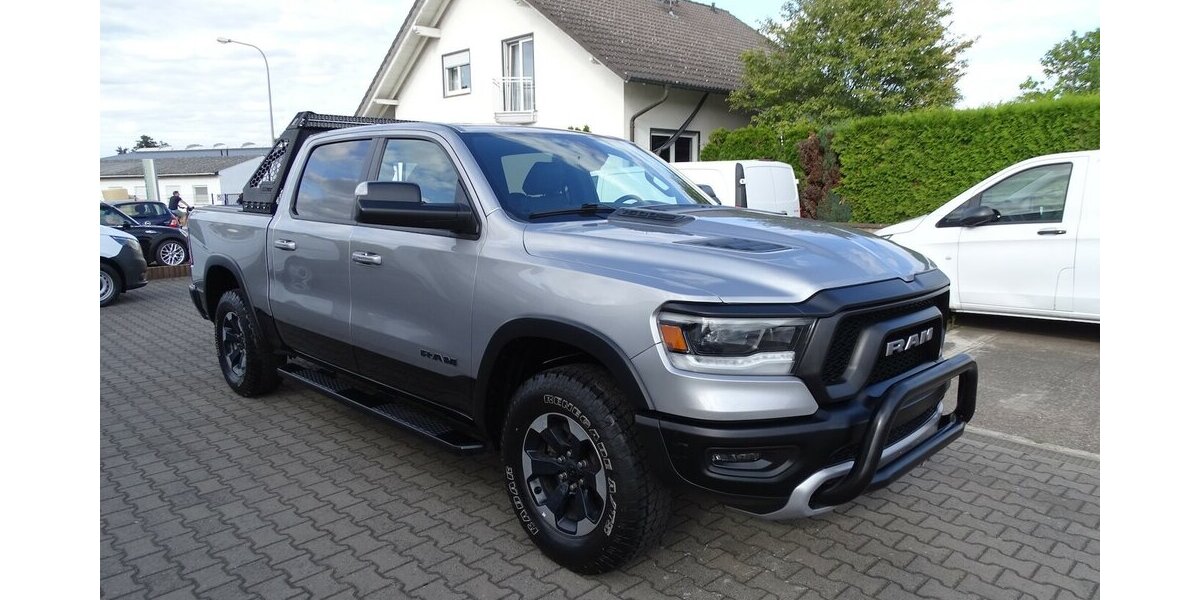 Dodge RAM 1500 5,7l HEMI Rebel 35.400 km 33.990 &euro; Rodgau 63110