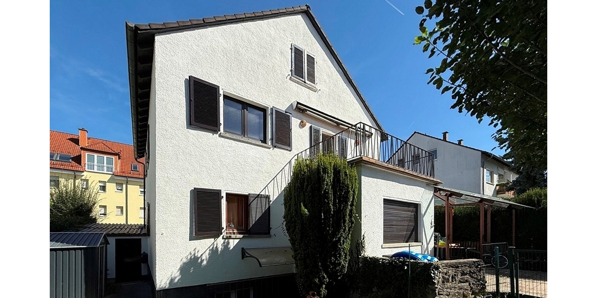 Eschborn: 2,5-Zimmer-Wohnung mit Gartenanteil in kleiner Wohneinheit und citynaher Lage 2.5 zimmer