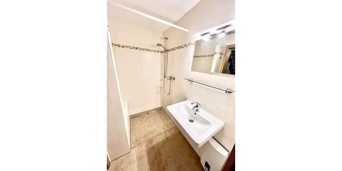 Mehrfamilienhaus, Wohnhaus Bad Soden Altenhain - 4 Zimmer, 90 m&sup2;, 800&euro; | Angebot:25720668