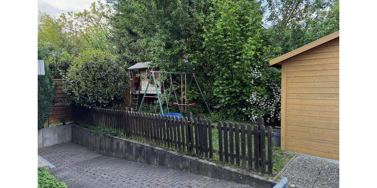 Etagenwohnung Oberursel (Taunus) - 3 Zimmer, 83 m&sup2;, 1.400&euro; | Angebot:26398502